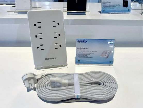 航嘉亮相 CES 2025，科技赋能电源行业新力量-02